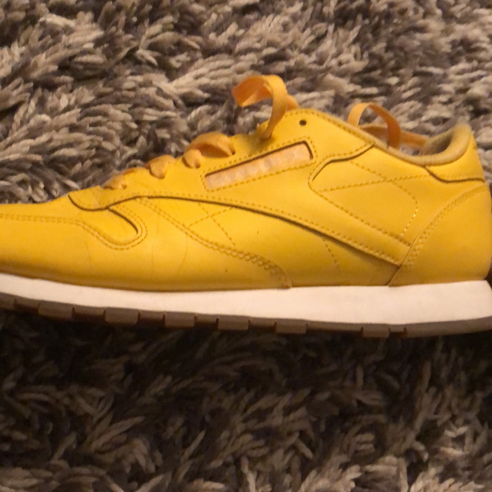 Buttery soft Yellow retro Reebok sneakers